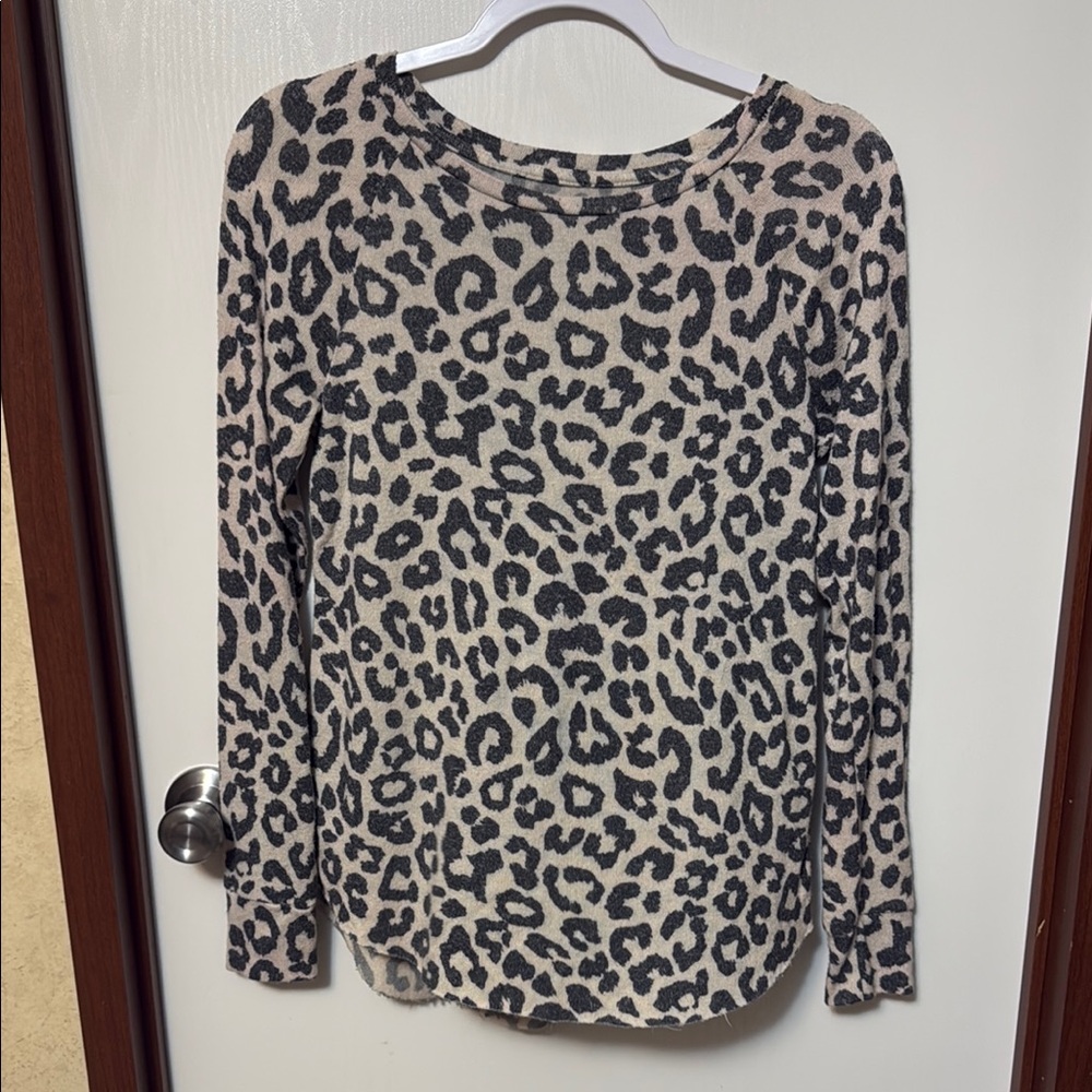 Grayson/Threads Leopard Print Long Sleeve Top Size XS